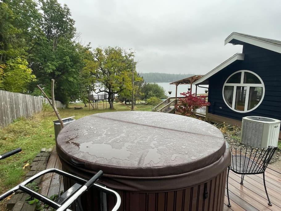 Oceanfront Studio/Loft: Alpacas, Oysters & Kayaks Shelton Exteriör bild